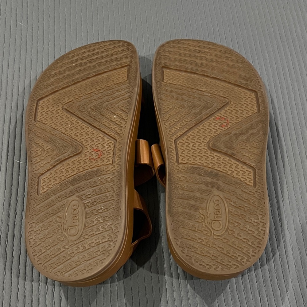 Chaco womens chunky strappy tan Leather sandals   size 9 - Picture 8 of 11